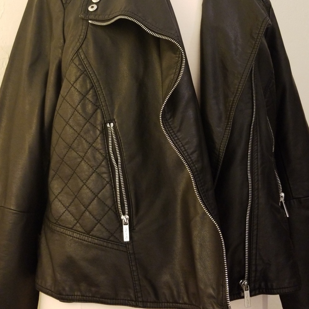 Calvin Klein faux-leather moto jacket plus size - Picture 2 of 8